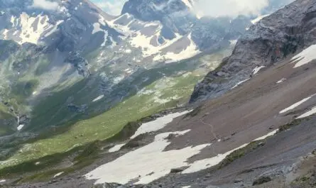 Faire de la randonnée dans les Pyrénées